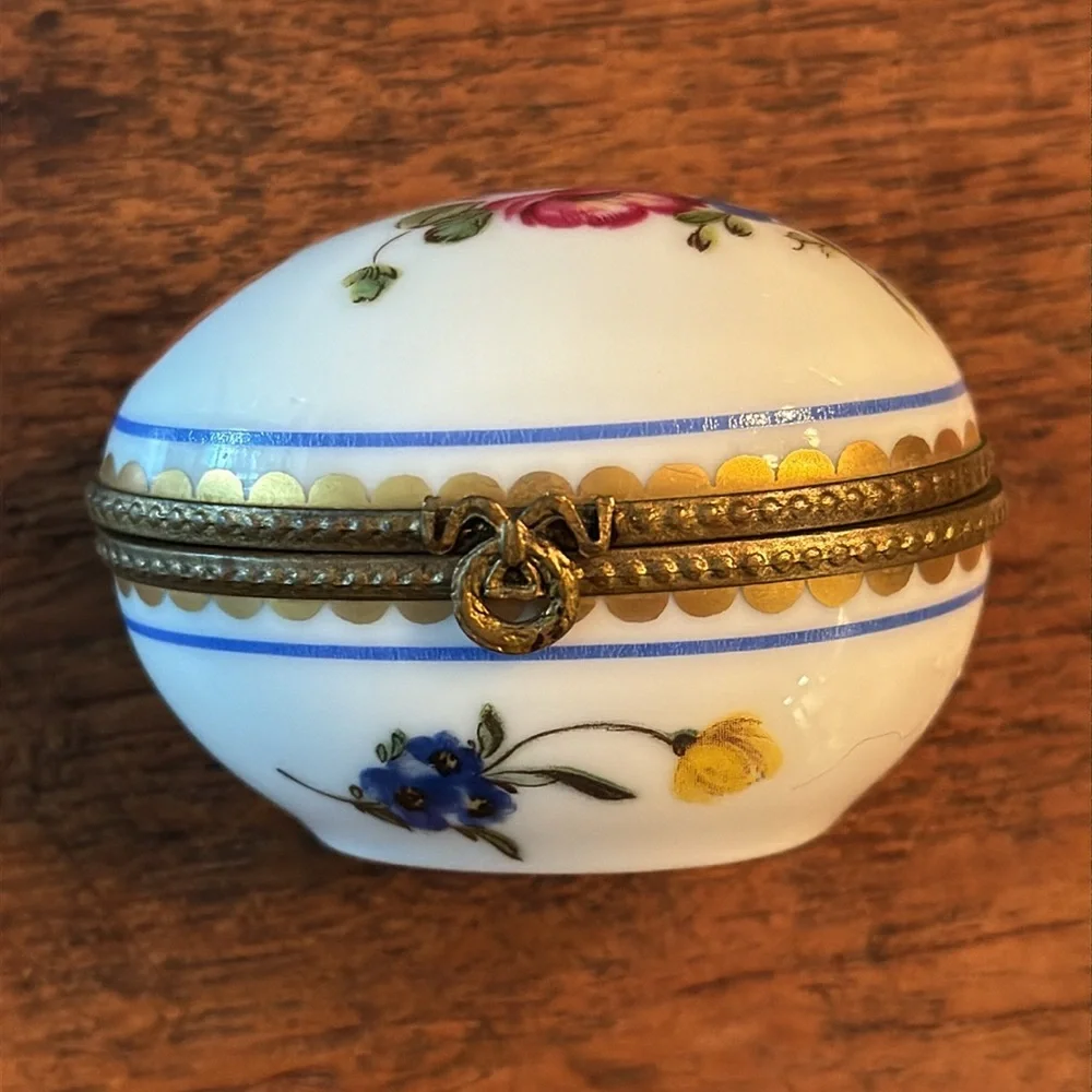 Limoges France Floral Porcelain Hinged Egg Shaped Trinket Box - Picture 4 of 13